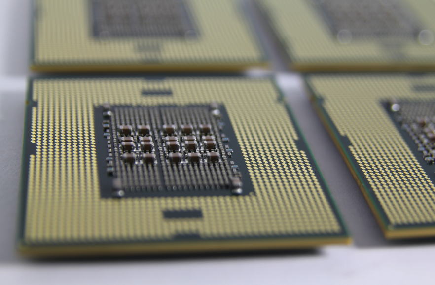 Intel Xeon p-core and e-core processors